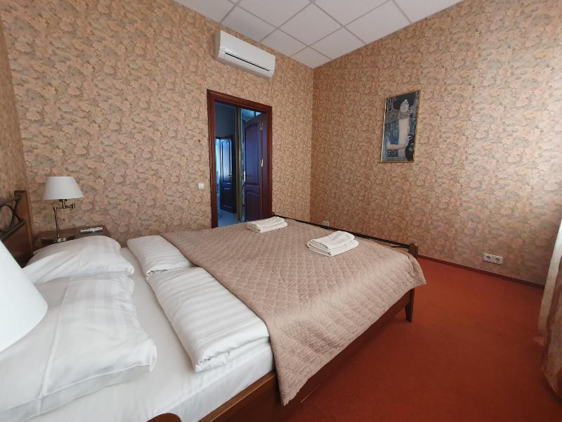 2-Room Family Apartment image 3