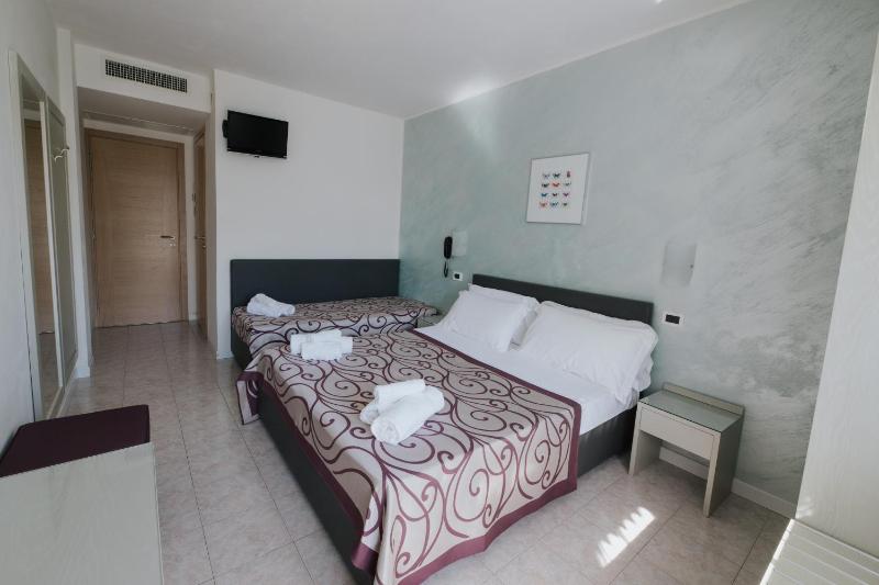 Triple Room image 4