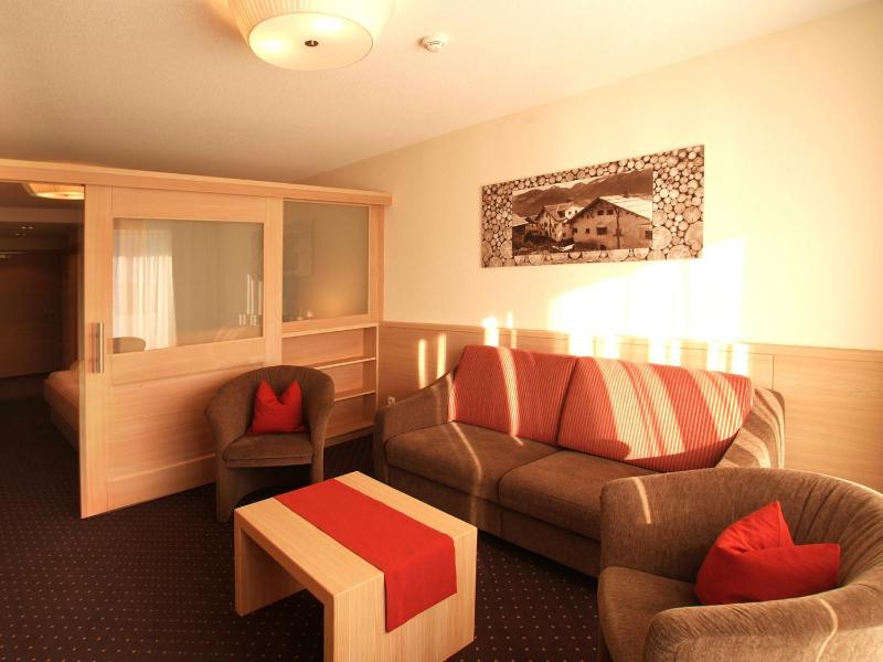 Junior Suite image 2