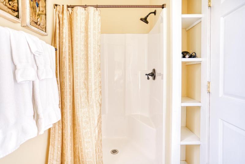 General Suite image 2