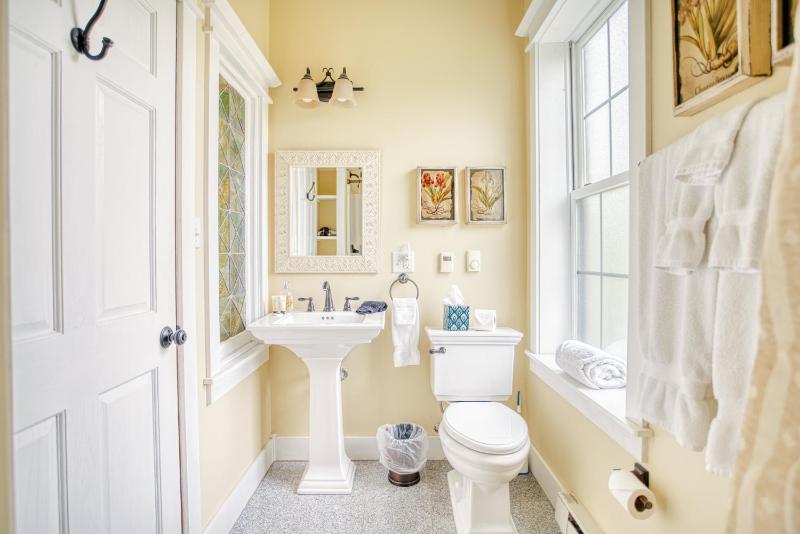 General Suite image 4
