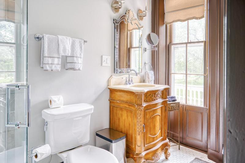 Julia Grant Suite  image 3