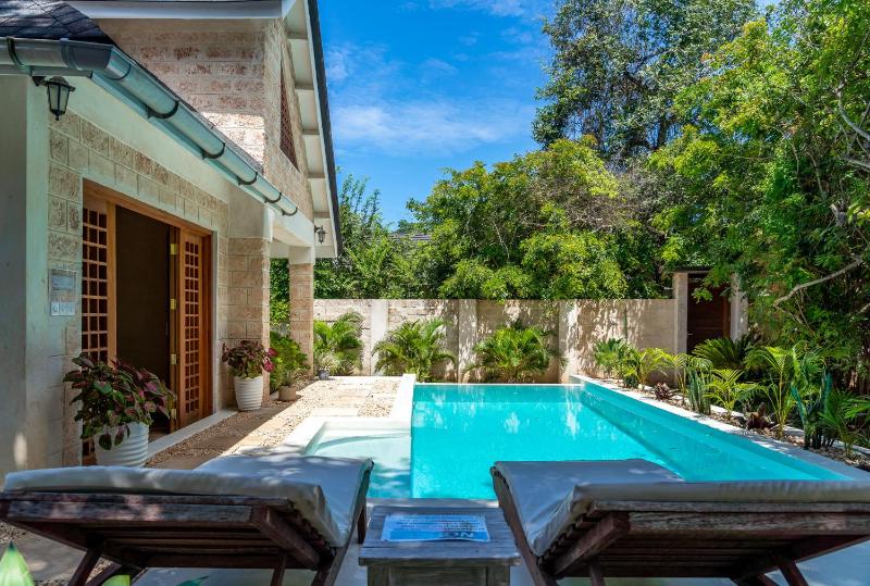 private pool cottage diani beach - image 9