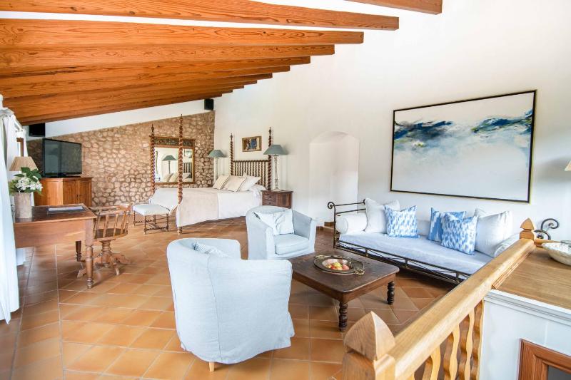 Presidential Suite image 2