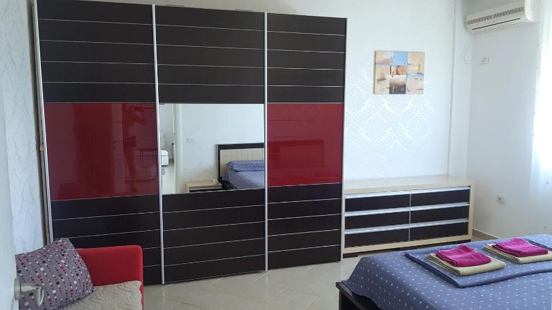 M&I Beach Apartment with Sea View - image 6