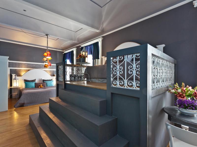 Deluxe Studio (3 Adults) image 1