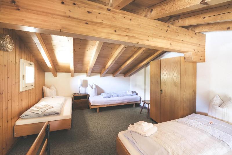 Quadruple Room image 4
