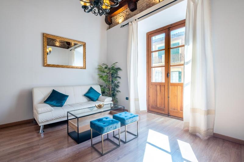CARRETERIA - Design & Comfort - Prime area - image 21