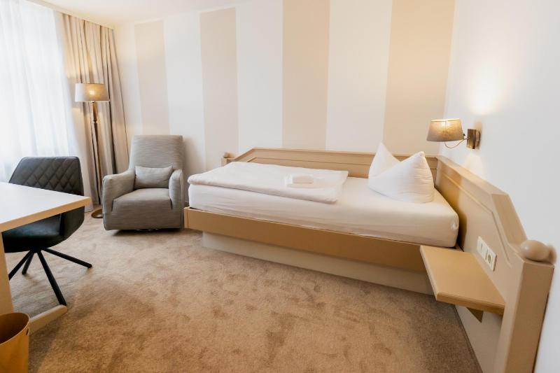 Single Room image 2