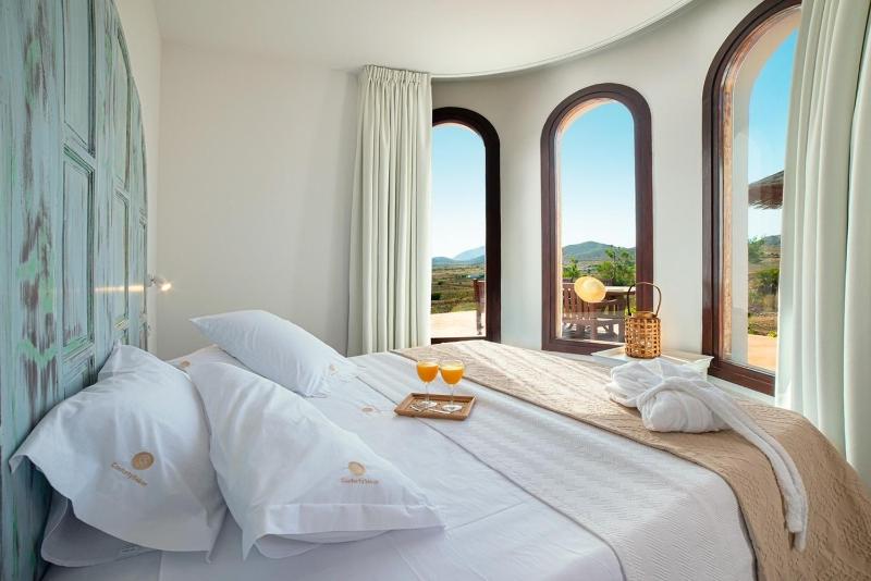 Double Room image 4