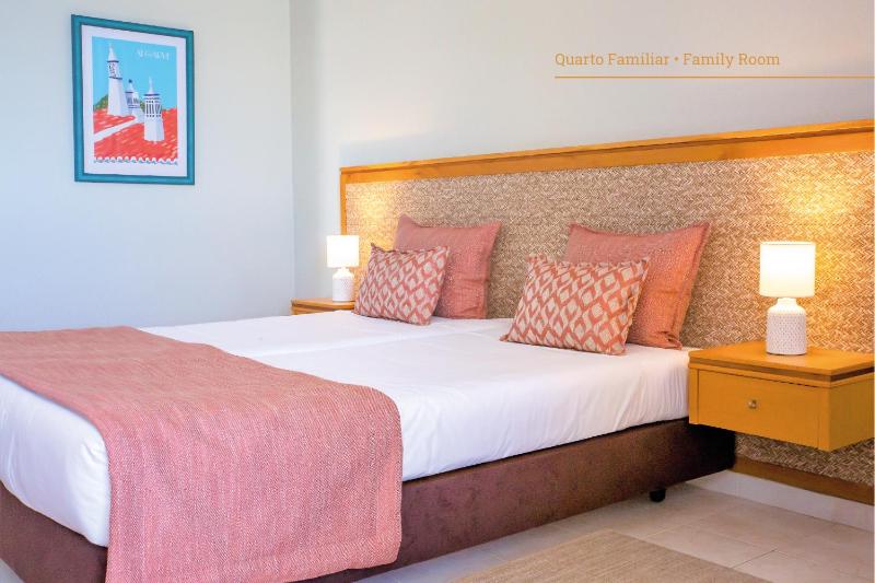 Twin Room (2 Adults + 2 Children) image 3
