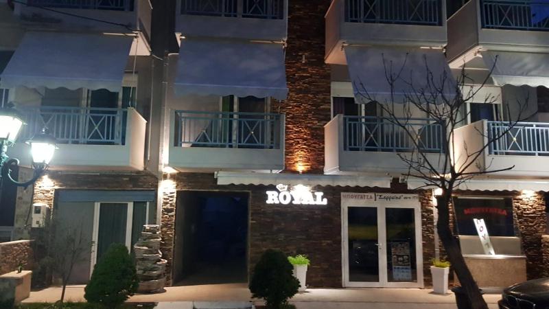 Royal Studios Images