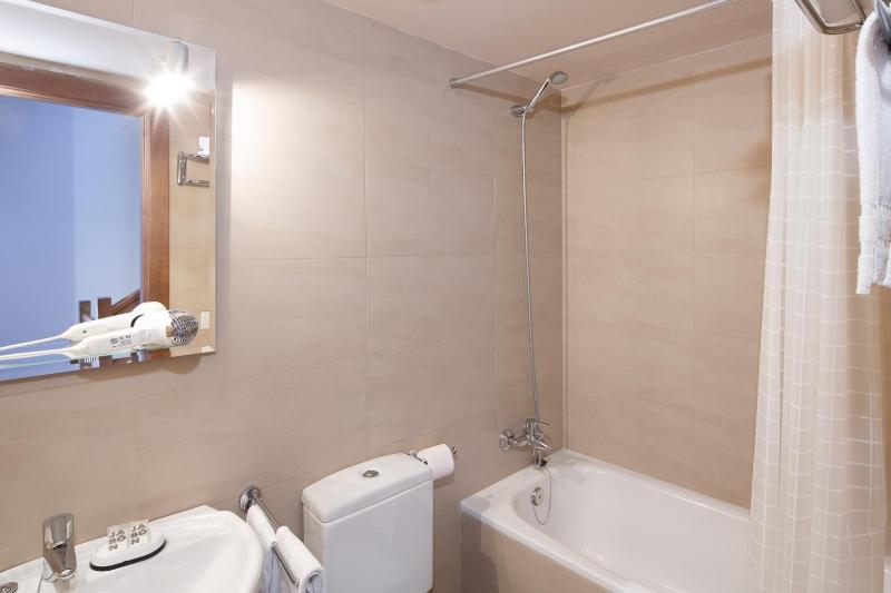 Apartment with Terrace image 2