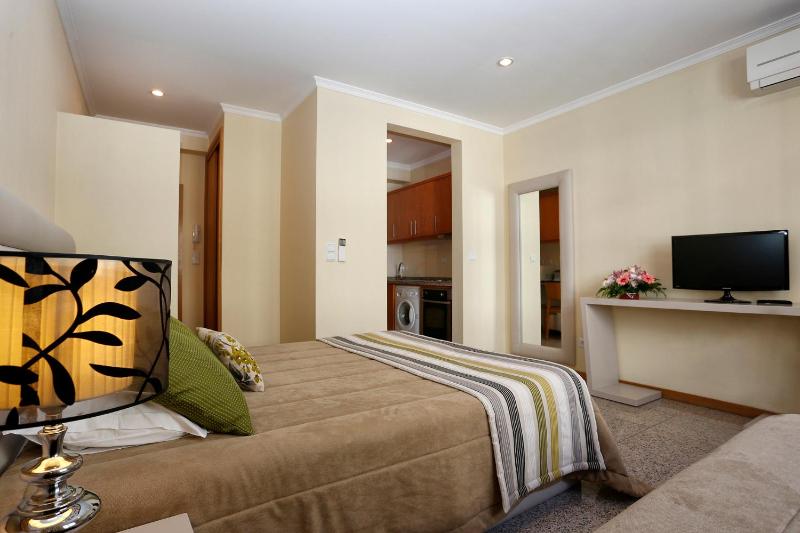Oporto City Centre Apartments - image 14