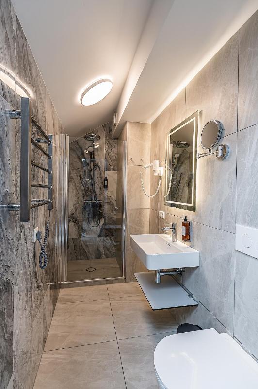 Attic Suite image 2