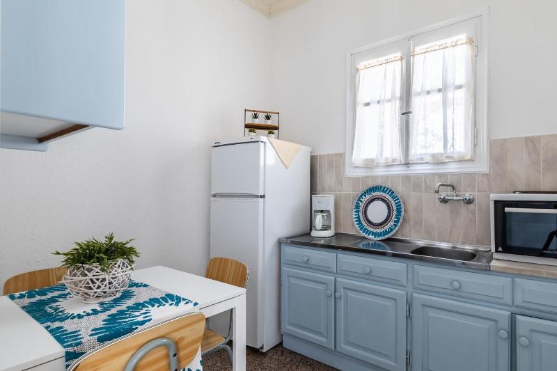 PSARIANOS BEACHFRONT APARTMENTS - image 6