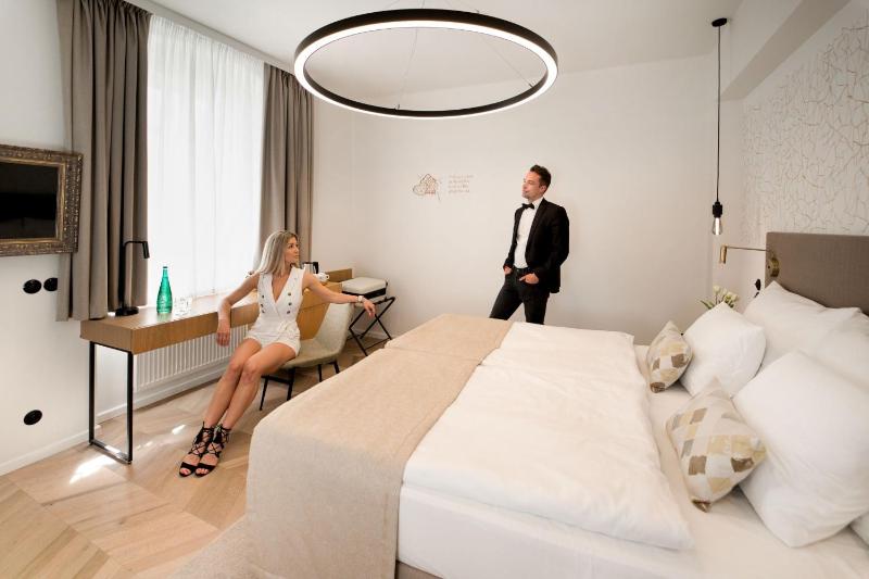 Single Room image 2