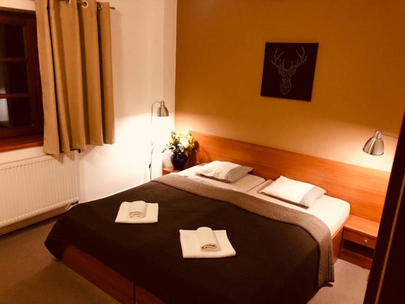 Double Room image 3