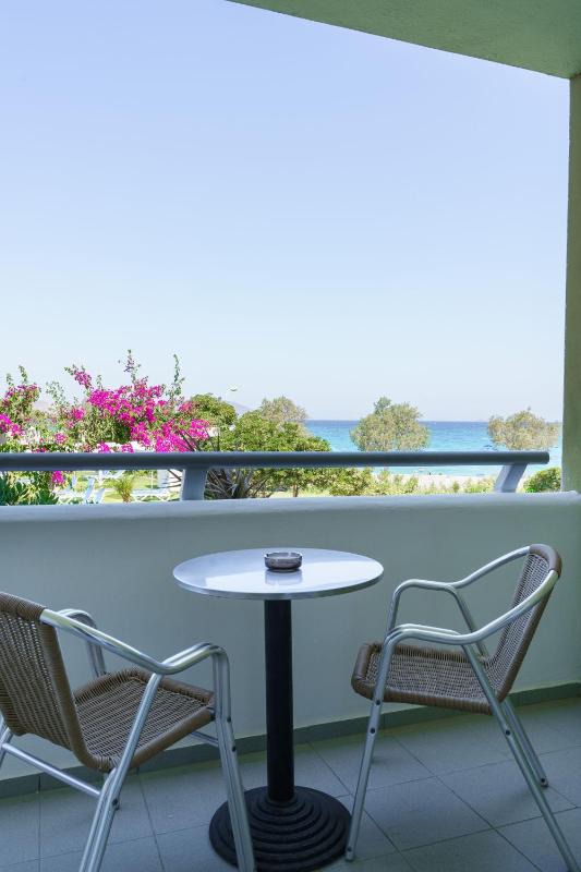 Top Floor Superior Double or Twin Room with Sea View image 3