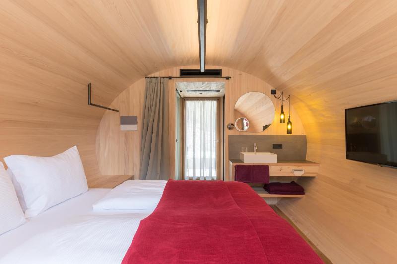 One-Bedroom Chalet image 3