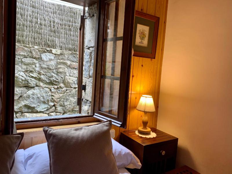 Small Double Room image 2