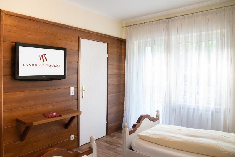 Single Room image 3