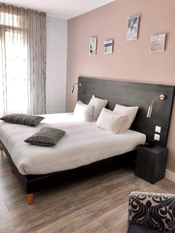 Double Room image 1
