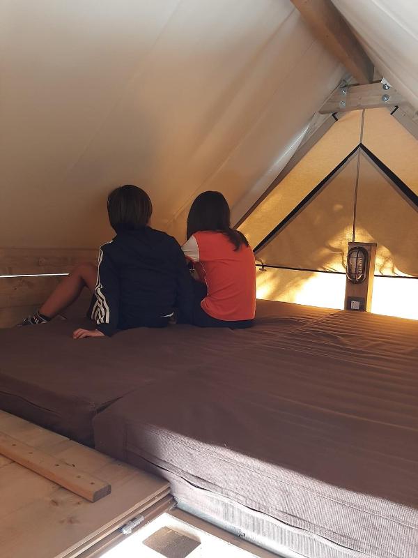 Tent - Split image 4
