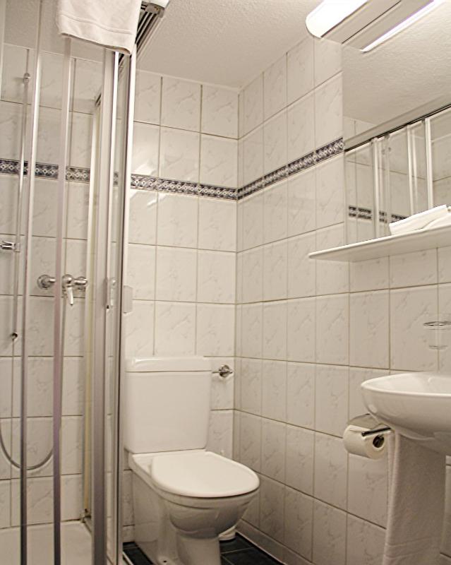 Superior Twin Room with Eiger View image 1