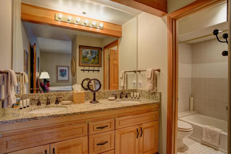 Three-Bedroom Apartment image 4