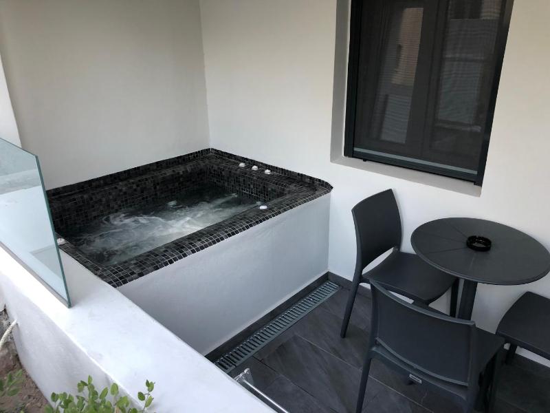 Deluxe Apartment image 3