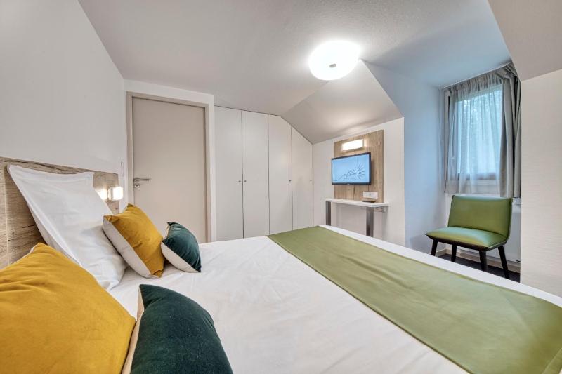 Superior Quadruple Room image 3
