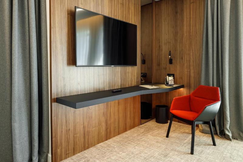 Concept King Room image 2