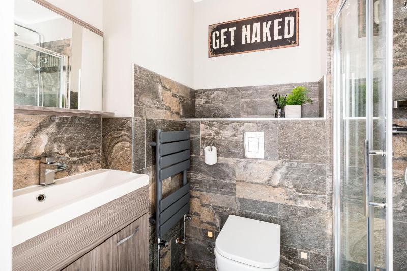 Apartment with Balcony image 3