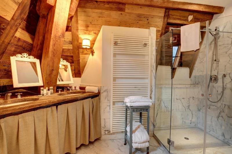 Suite de l'Ancienne Tour image 2