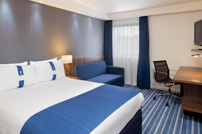 Double Room with Sofa Bed image 2