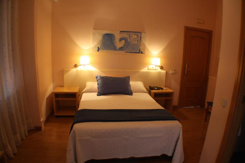 Hostal Santa Cruz - image 8