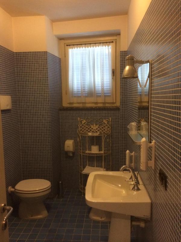 Single Room image 4