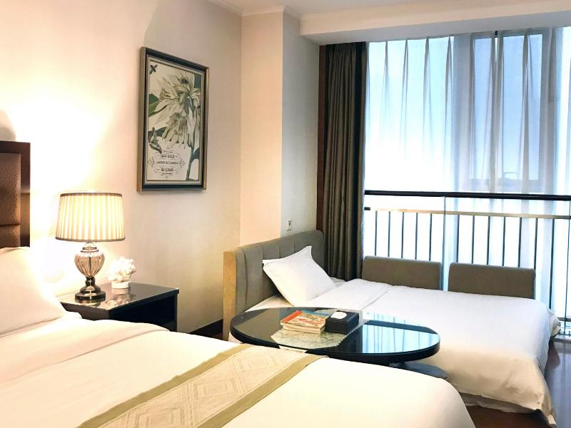 Qingdao Elegant Central Apartment - image 23