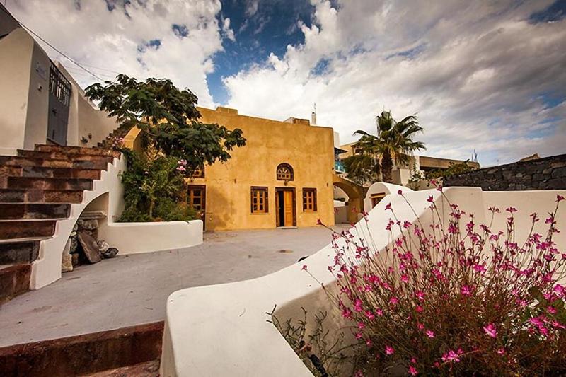 Casasantantonio 18th Century Luxury Mansion - image 7