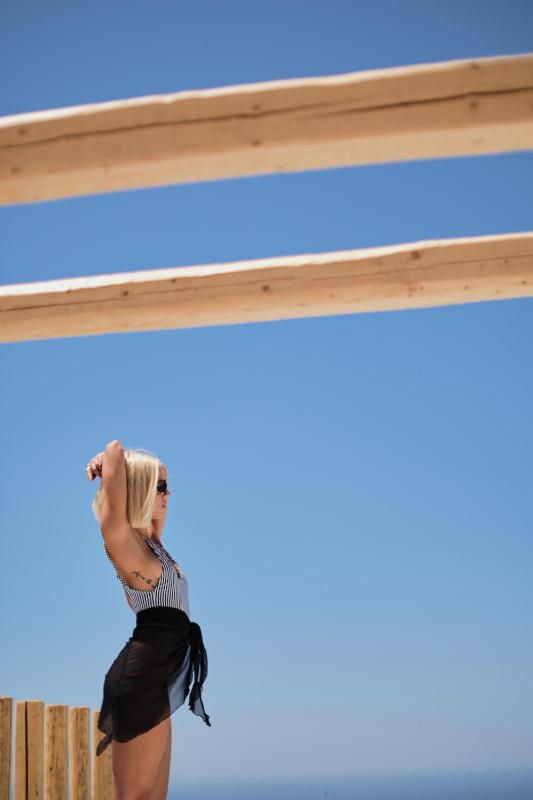 Honeymoon Suite with Heated Plunge Pool & Sea View image 4