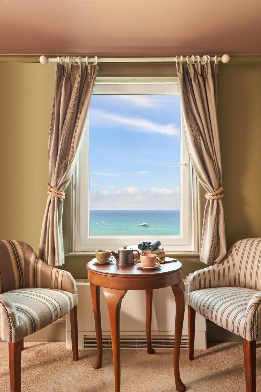 Superior Double Room with Sea View image 2