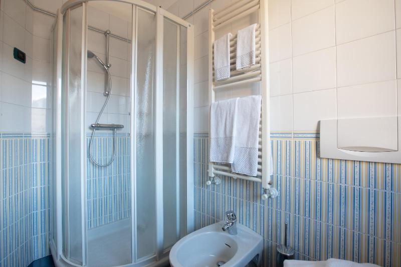 Double or Twin Room image 2