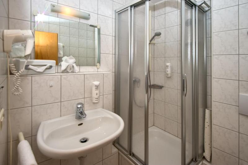 Single Room image 2
