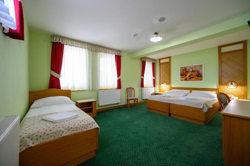 Triple Room image 4