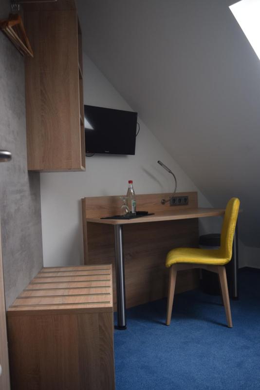 Standard Single Room image 4