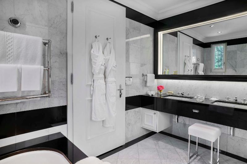 Superior Double Room image 2