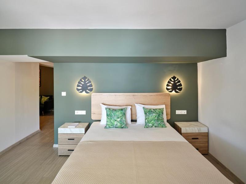One-Bedroom Apartment image 1