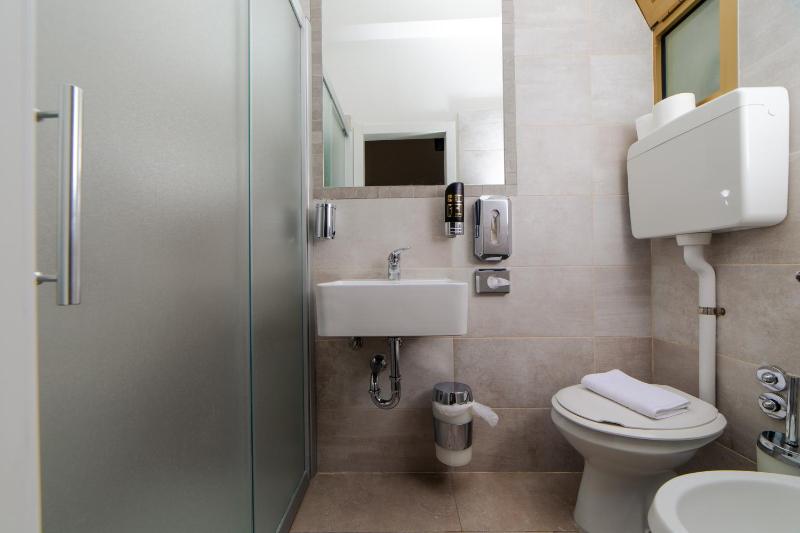 Single Room image 1