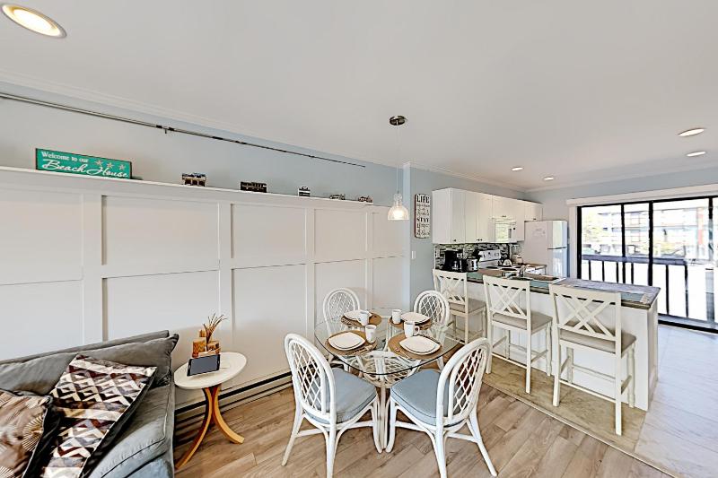 Two-Bedroom Townhouse image 2
